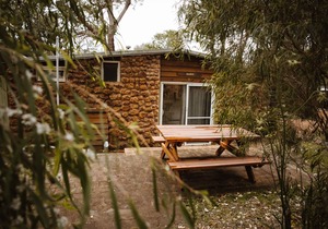 Gum Grove Chalets - Karri (Dog Friendly)