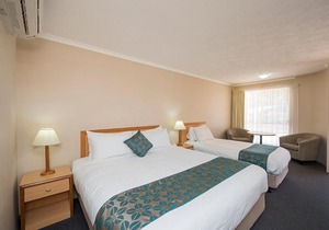 Harbour Sails Motor Inn