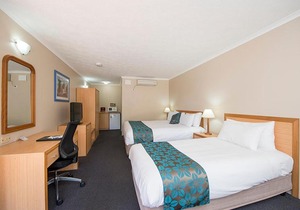 Harbour Sails Motor Inn