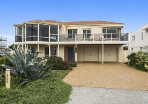 Hayman ~ Aldinga Beach - Well Appointed Esplanade Home with Magical Garden