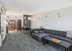 Hearns Beachside Villa 1