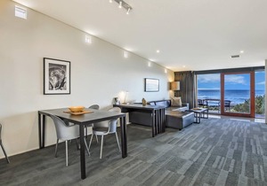 Hearns Beachside Villa 2