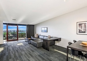 Hearns Beachside Villa 3
