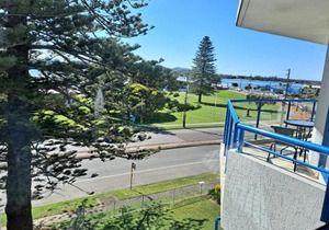 Heritage 401 Amazing Lake Views