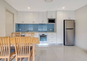 HOLIDAY COTTAGE NEAR COOGEE BEACH