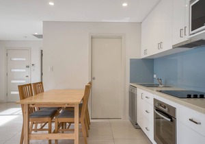 HOLIDAY COTTAGE NEAR COOGEE BEACH