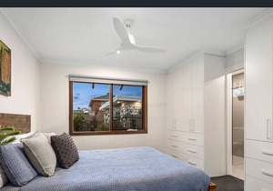 Home 400m from the beach!