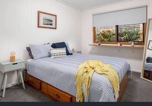 Home 400m from the beach!