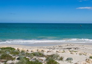 Indian Ocean Retreat Beachside Relaxation