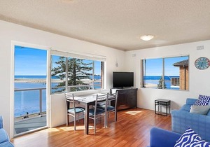 Jewel Court - Unit 18