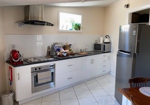 JOHANN'S TANUNDA Location, Location! Only a Hop, Skip & Jump to Main Street