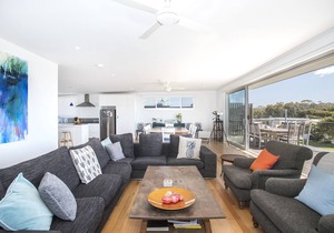 Juwin Beach House Bawley Point - short walk to 2 beaches
