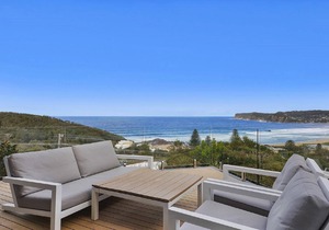 KAILANI - OVERLOOKING CAPE THREE POINTS AND NORTH AVOCA BEACH