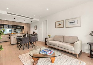 Kew 8 Night Stay Min Max 2 adults