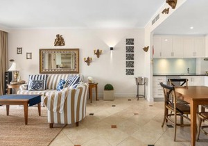Laguna 432 Charming Baroque Escape