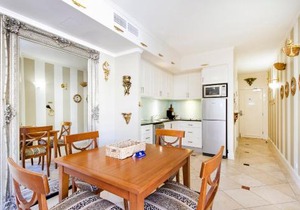 Laguna 622 Nautical Romance in Noosa