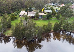 Lakehouse at Erowal Bay