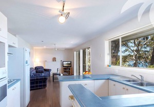 Lakeside Retreat @ Smiths Lake