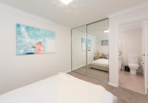 Lakeview Suite 17