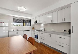 Levuka Unit 12 14 Moreton Pde