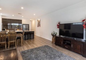Luxury home in Christies Beach with King Bed, NBN, Netflix, 3Bed 2Bath