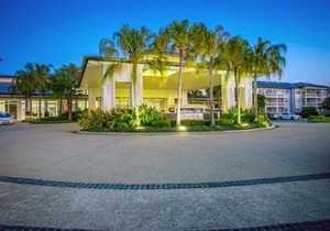 Luxury on Salt Beach - Top Floor Ocean Views