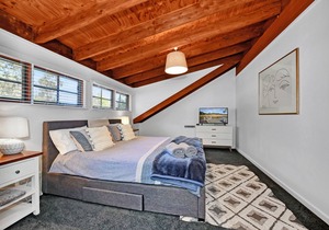 Luxury self-contained homestead and a farm full of beauty and adventure