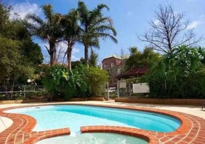 Luxury spacious 2 Bedroom Fitzroy Apartment