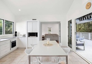 Mac's Beach House by HolidayCo.