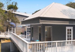 Mac's Beach House by HolidayCo.