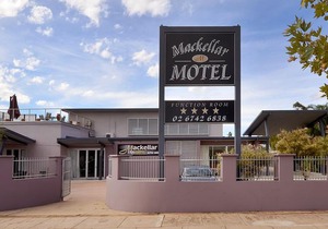 Mackellar Motel