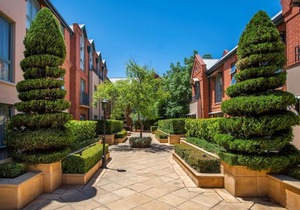 Majestic Old Lion Apartments