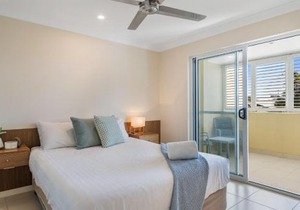 Malibu Apartments Unit 1 and 2 - 5 Oak Street