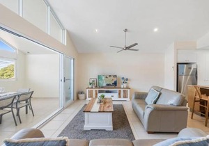 Malibu Apartments Unit 1 and 2 - 5 Oak Street