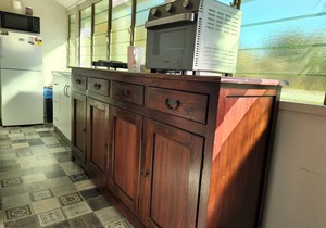 Meyenburg Unit 3, Fully self-contained private 1 bdrm unit, 1Db, 1 Ksb, 2 Sb's