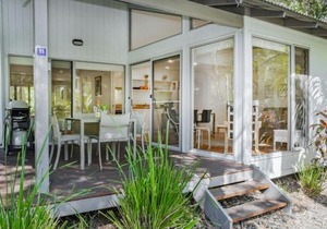 Mobys Beach house 11