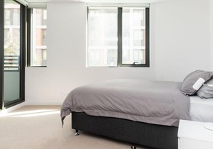 Modern 2 Bedroom Apartment in Darling Harbour