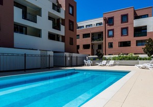Modern, Executive Apartment near Newtown