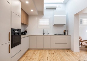 Modern Haven in Vibey Fitzroy Walk to shops