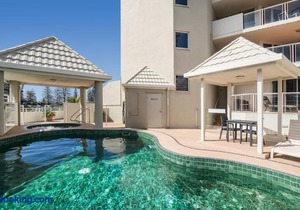 Mooloolaba Beachfront Apartment