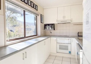 Mowamba E1