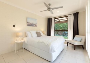 Mudjimba Beach House, sleeps 6, pet friendly