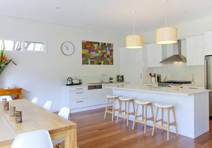 Myola Beach Cottage Newport