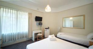 Neutral Bay Lodge