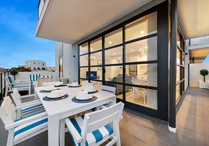 NEW! Luxury St Kilda 1 Bed Premier Apartment
