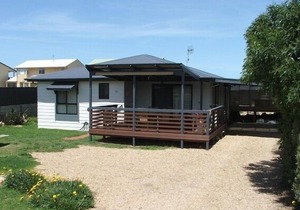 Newell - Family Accomodation-By The Beach