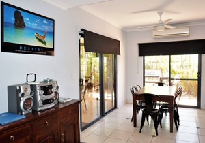 Ningaloo Breeze Villa 8 - 3 Bedroom Fully Self-Contained Holiday Accommodation