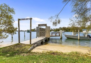 North Facing River Front Stunning Apartment - Unit 2, 9 Hilton Esplanade