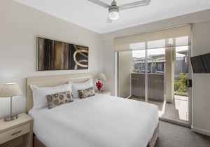 Oaks Brisbane Mews Suites