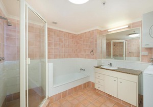 Ocean Tower Unit 1407 - Modern apartment with great views - TWIN TOWNS RESORT